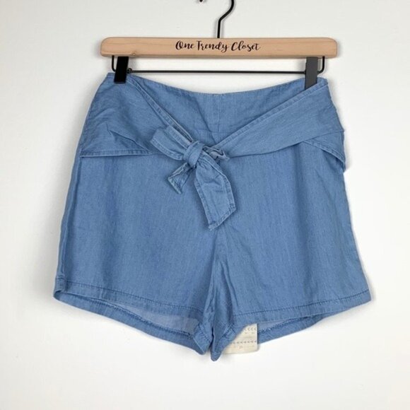 #3 Mimi Chica | Blue Tie Front Shorts Size Small - Picture 2 of 5